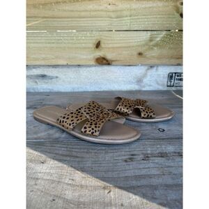 West Loop Cheetah Print Slip On Sandals Women's Size Small 5/6